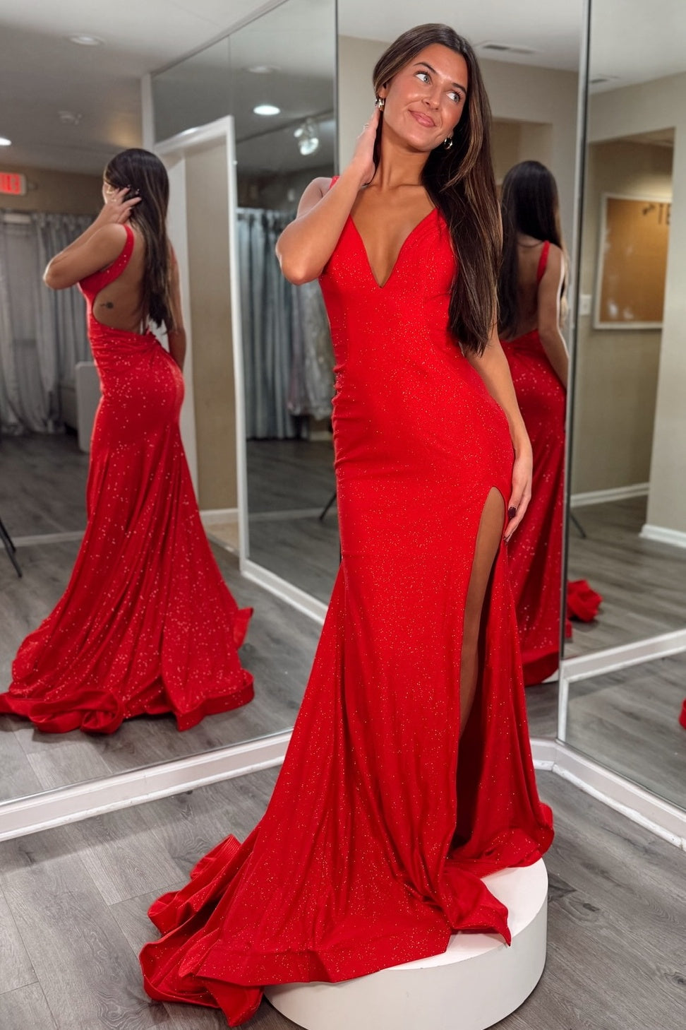 Hot Mermaid V Neck Red Long Prom Dress with Backless