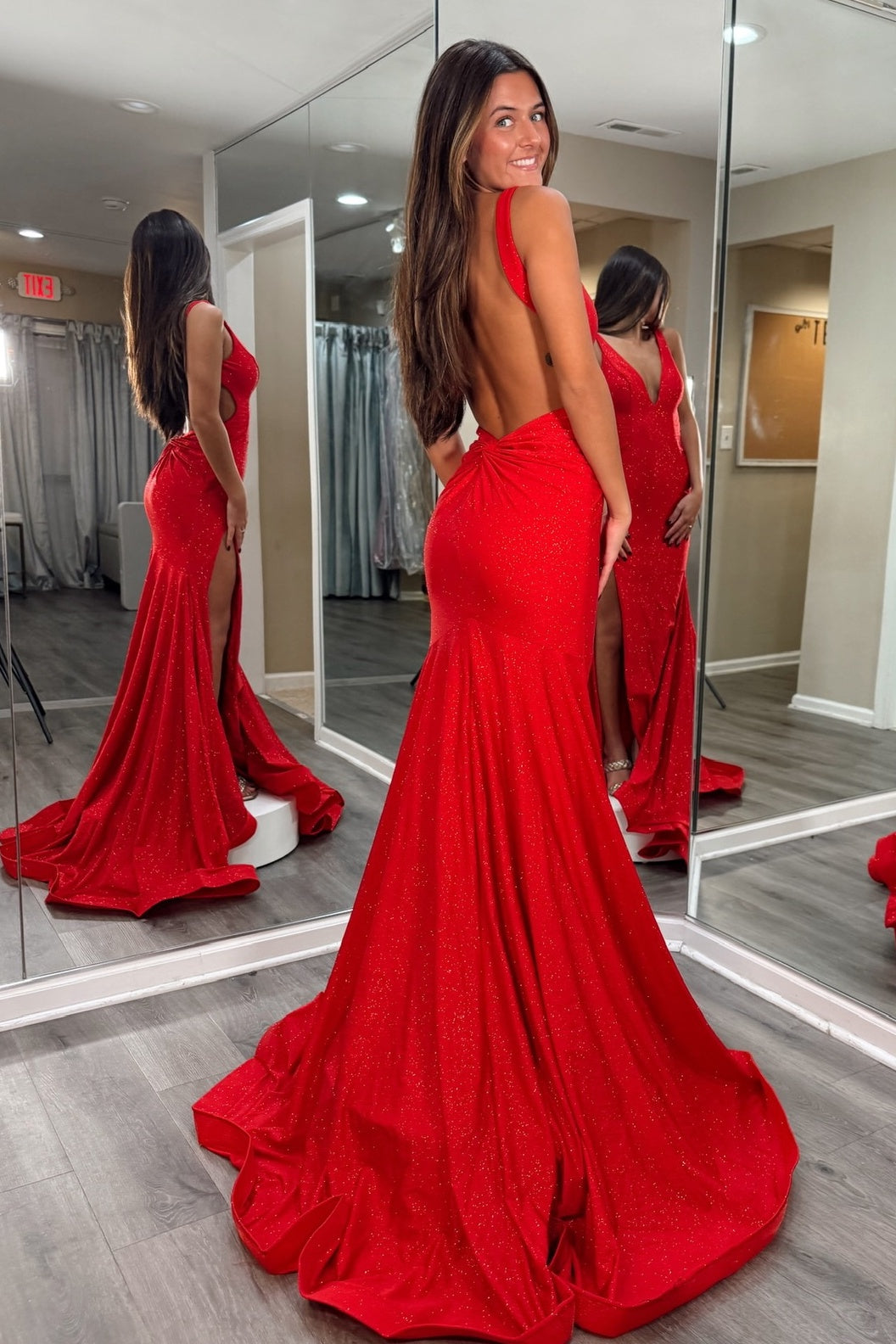 Hot Mermaid V Neck Red Long Prom Dress with Backless