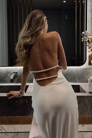 Hot Sheath Halter Neck White Long Party Dress with Pearls Backless
