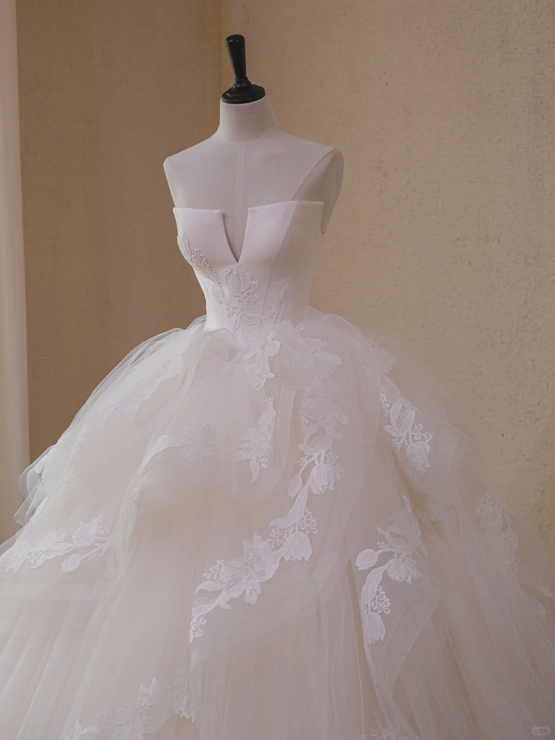 Pretty White Satin Tulle Appliques Long Wedding Dress Formal Bridal Dress - View 3 | FashionDia