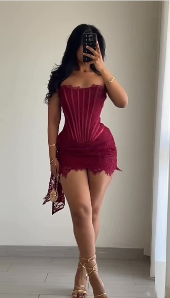 Sexy Burgundy Strapless Lace Sheath Short Cocktail Dress Homecoming Dress