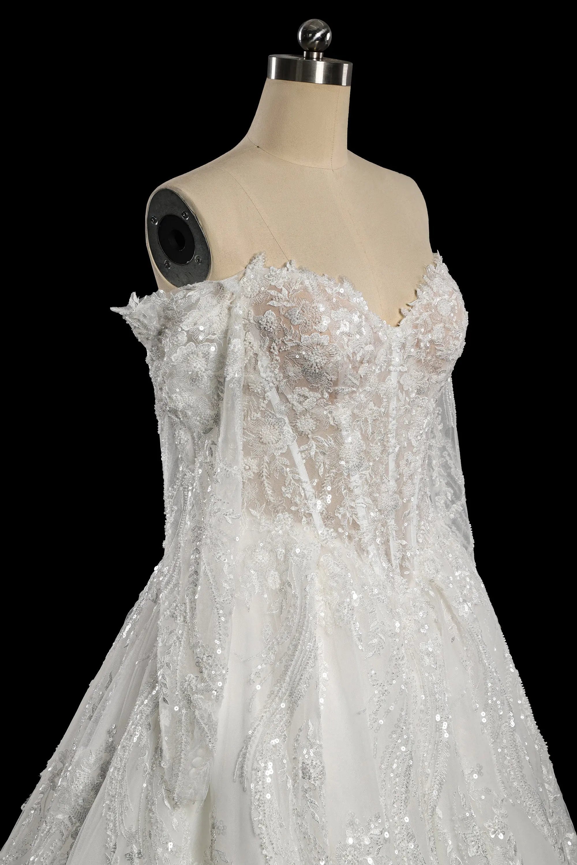 Luxury White Off-the-Shoulder Long Sleeve Lace Tulle Ball Gown Wedding Dress ZP068