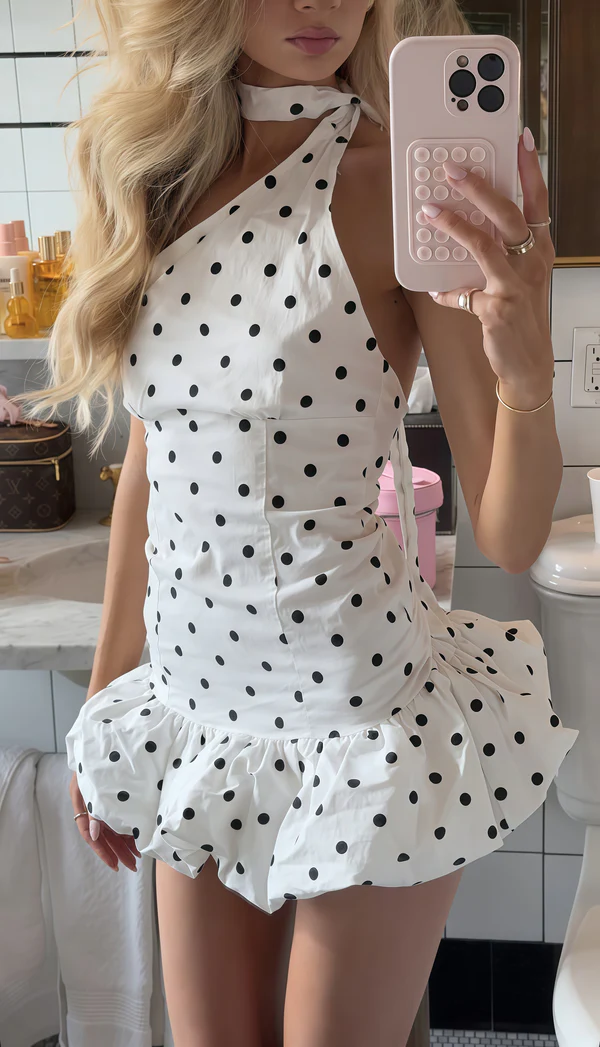 Cute White Halter Sleeveless A Line Short Birthday Outfits Formal 7th Grade Homecoming Dress
