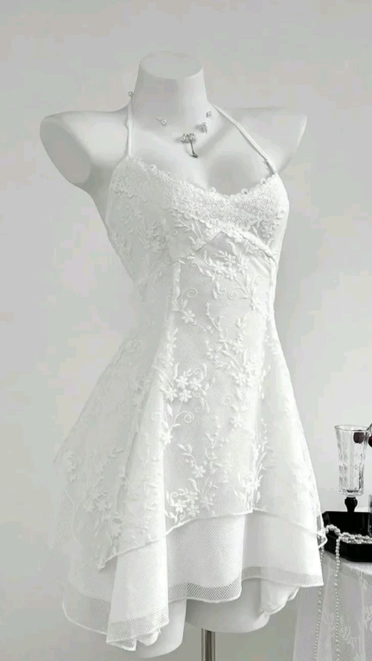 Classy Halter Tulle Lace Appliques White Short Prom Dress 20th Birthday Outfits Homecoming Dress - FashionDia