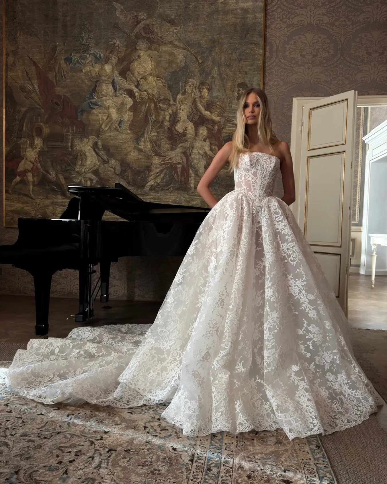 Glamorous White Strapless Floral Lace Wedding Dress with Veil ZP095
