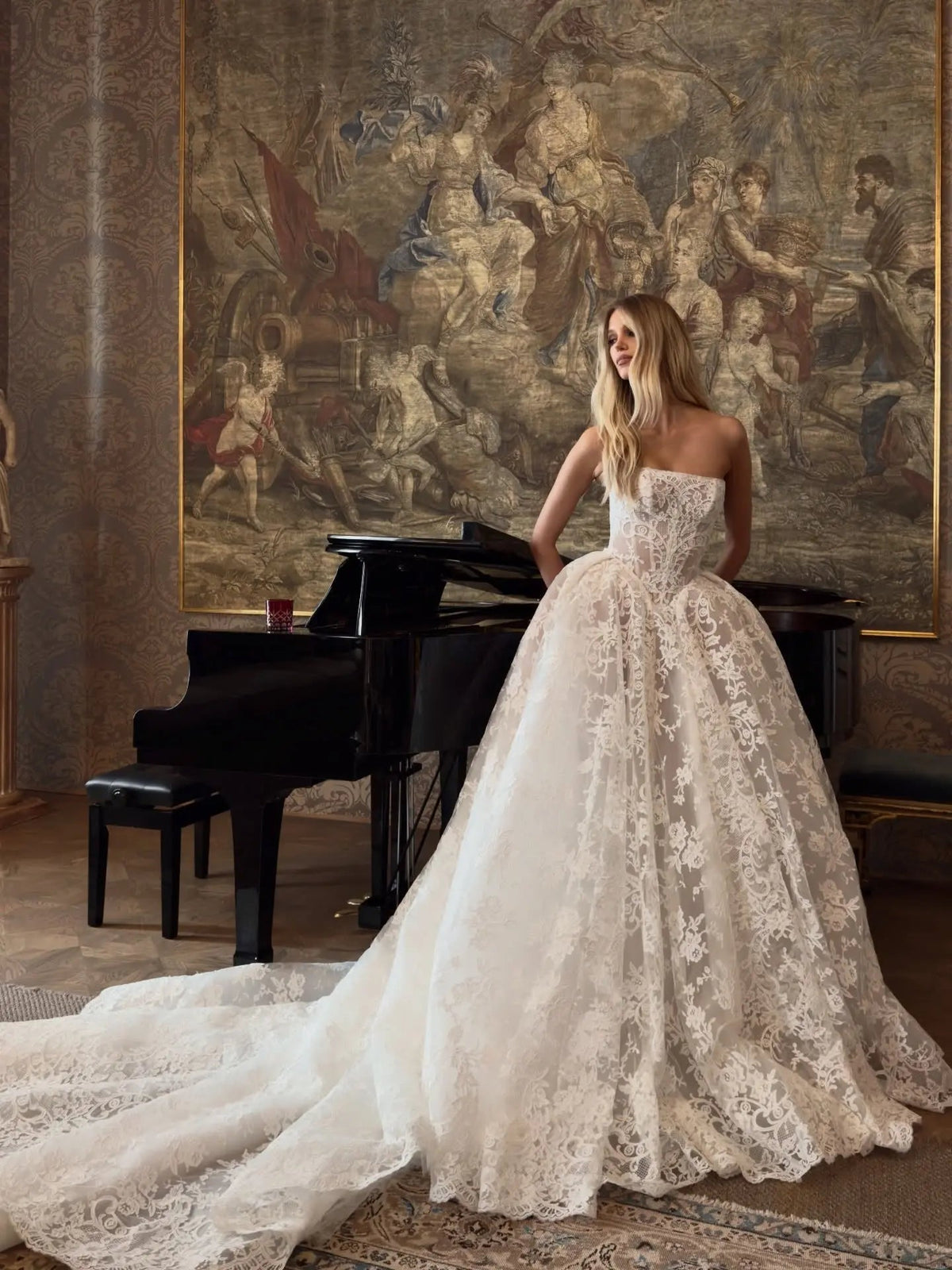 Glamorous White Strapless Floral Lace Wedding Dress with Veil ZP095