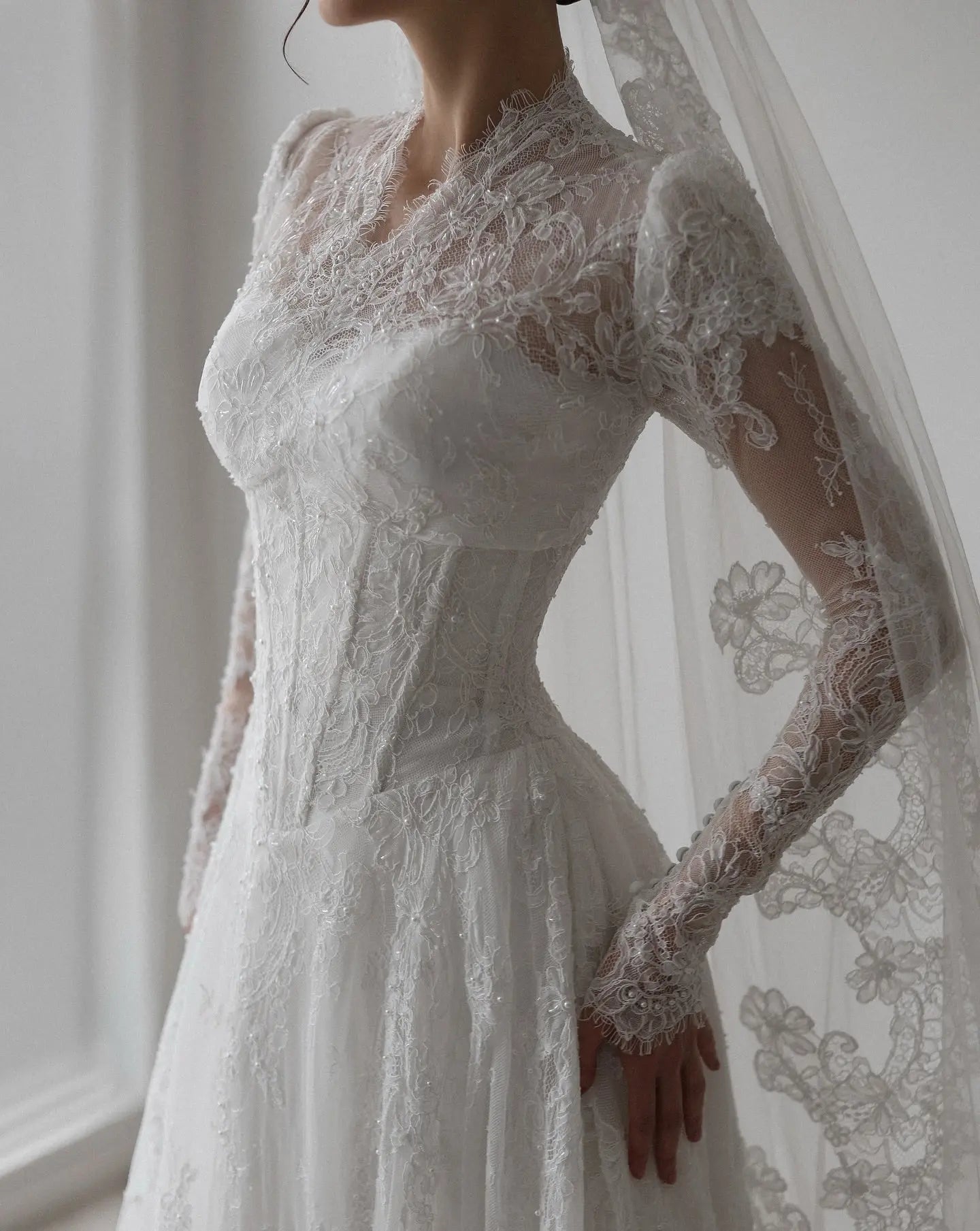 Romantic White Lace Long Sleeve A-Line Wedding Dress with Veil ZP109