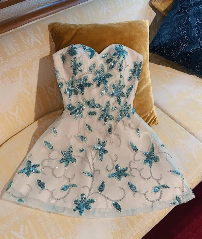Beautiful Sweetheart Neck Tulle Sequin Cocktail Dress A Line Homecoming Dress