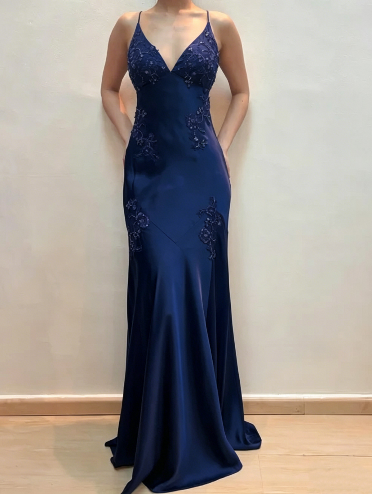 Purple Satin A Line Long Prom Dresses Formal Party Dress with Appliques J2669