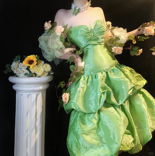 Classy Green Sweetheart Neck Satin A-Line Short Homecoming Dress Birthday Outfits - FashionDia
