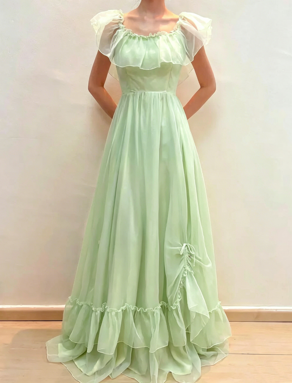 A Line Ruffle Vintage Wedding Dress A Line Bridal Dress J8579