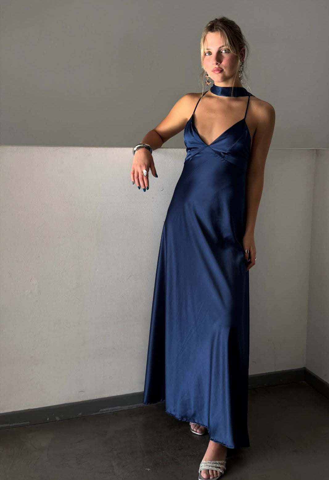 V Neck Navy Blue Prom Dress Backless Wedding Guest Dress J9048