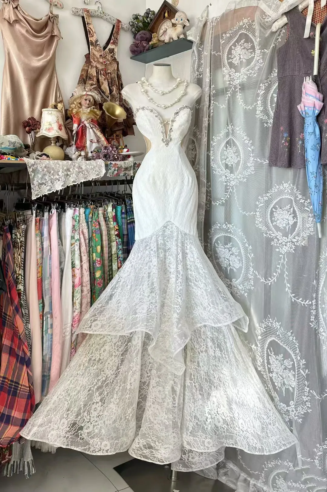Sweetheart Mermaid Lace Wedding Dress Beaded White Evening Dress