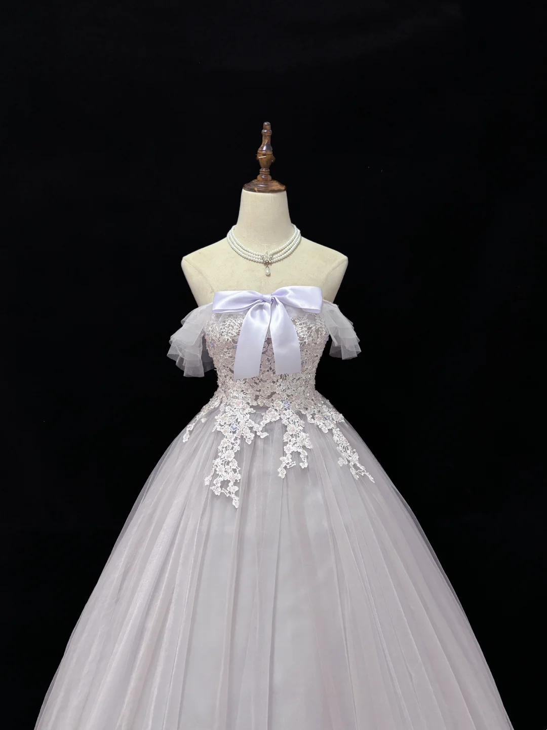 Off-the-Shoulder Tulle Prom Dress Applique Formal Party Dress