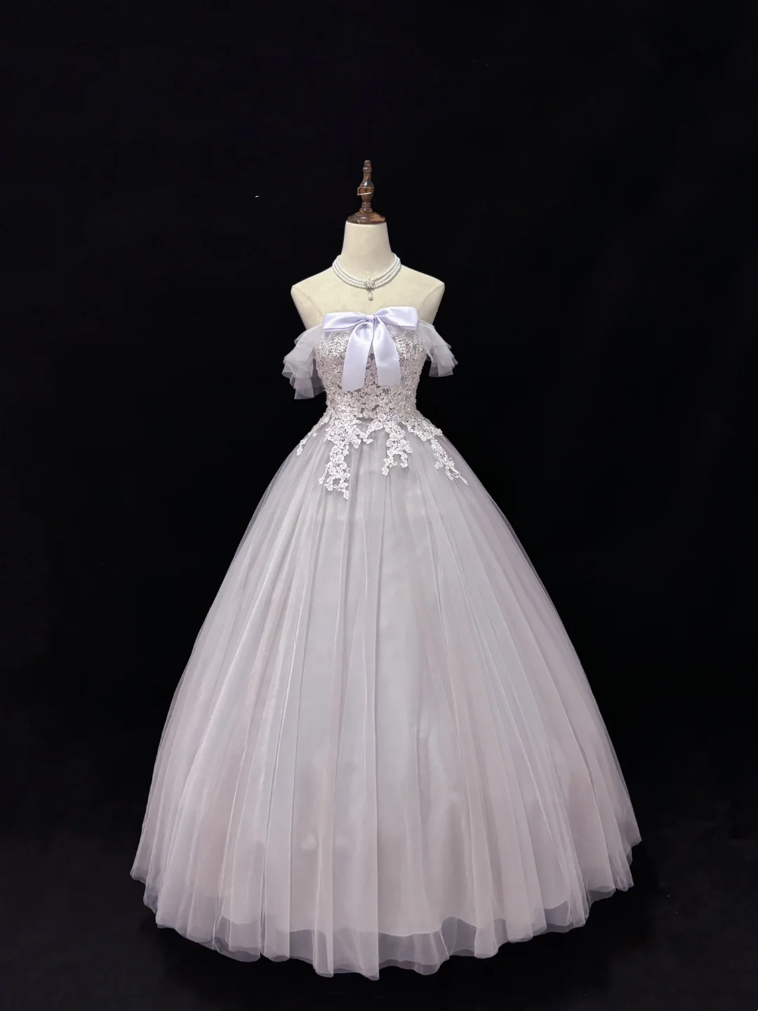 Off-the-Shoulder Tulle Prom Dress Applique Formal Party Dress