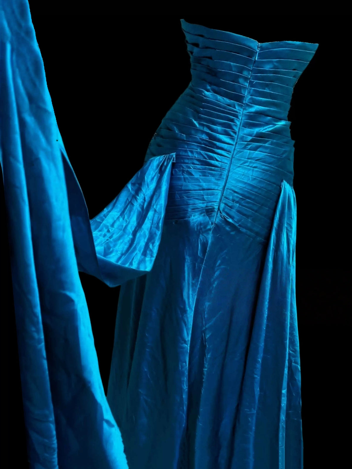 V-Neck Blue Satin Prom Dress Formal Party Dress With Applique