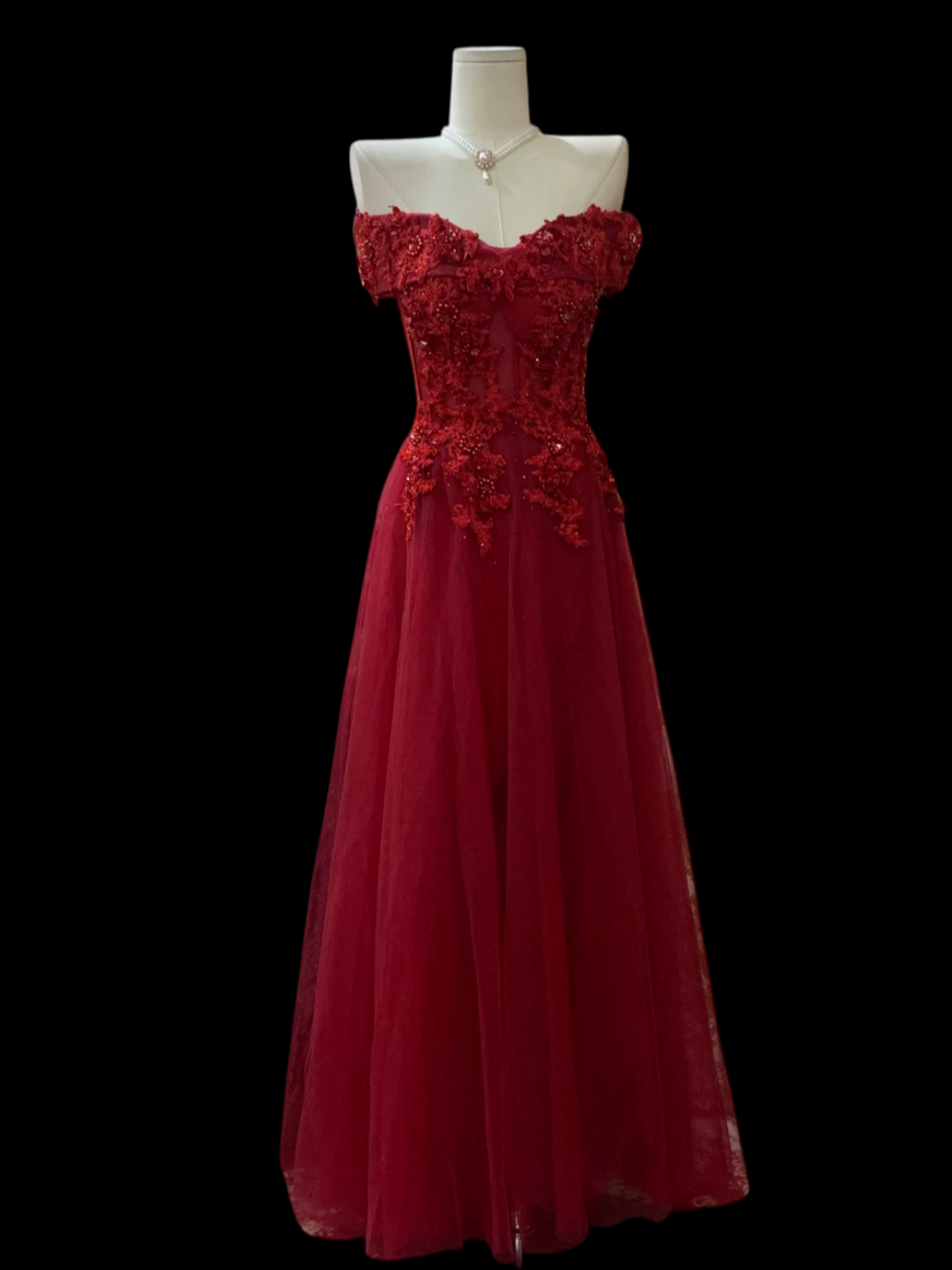 Off-the-Shoulder Red Prom Dress With Appliques A-Line Tulle Evening Dress