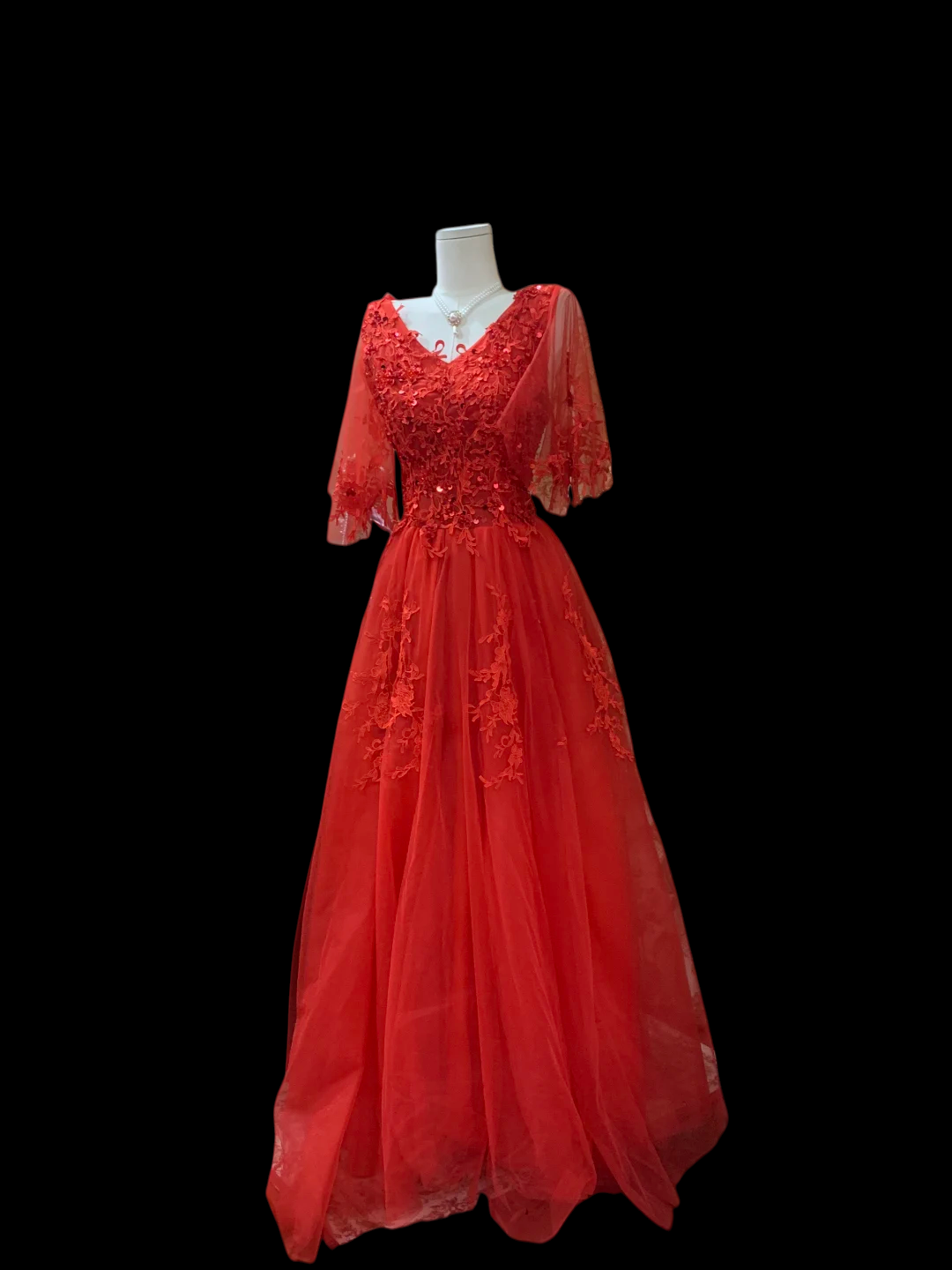V-Neck Tulle Prom Dress With Mid Sleeves Formal Evening Dress With Appliques