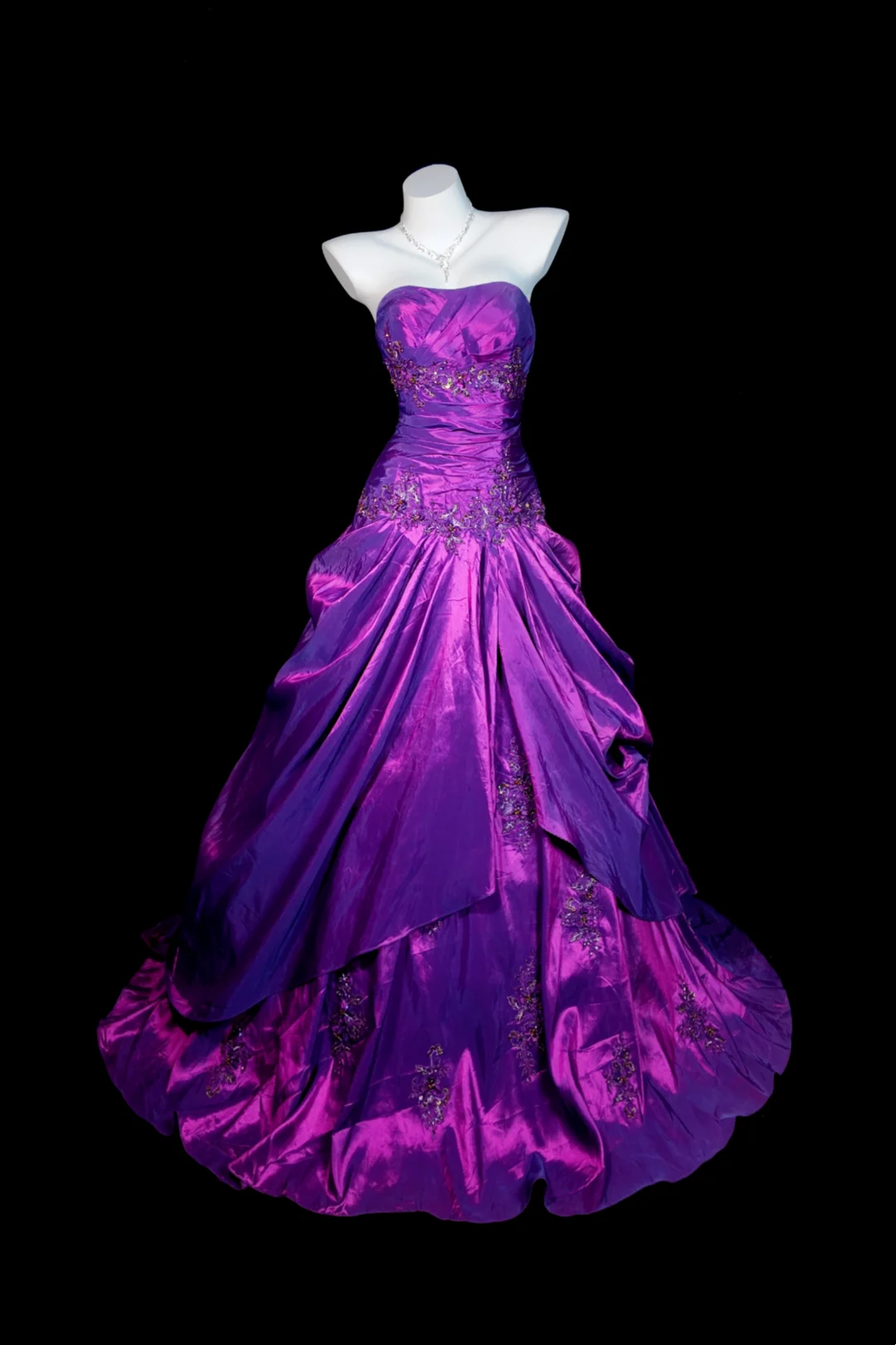 Ball Gown Purple Strapless Prom Dress With Appliques J9643