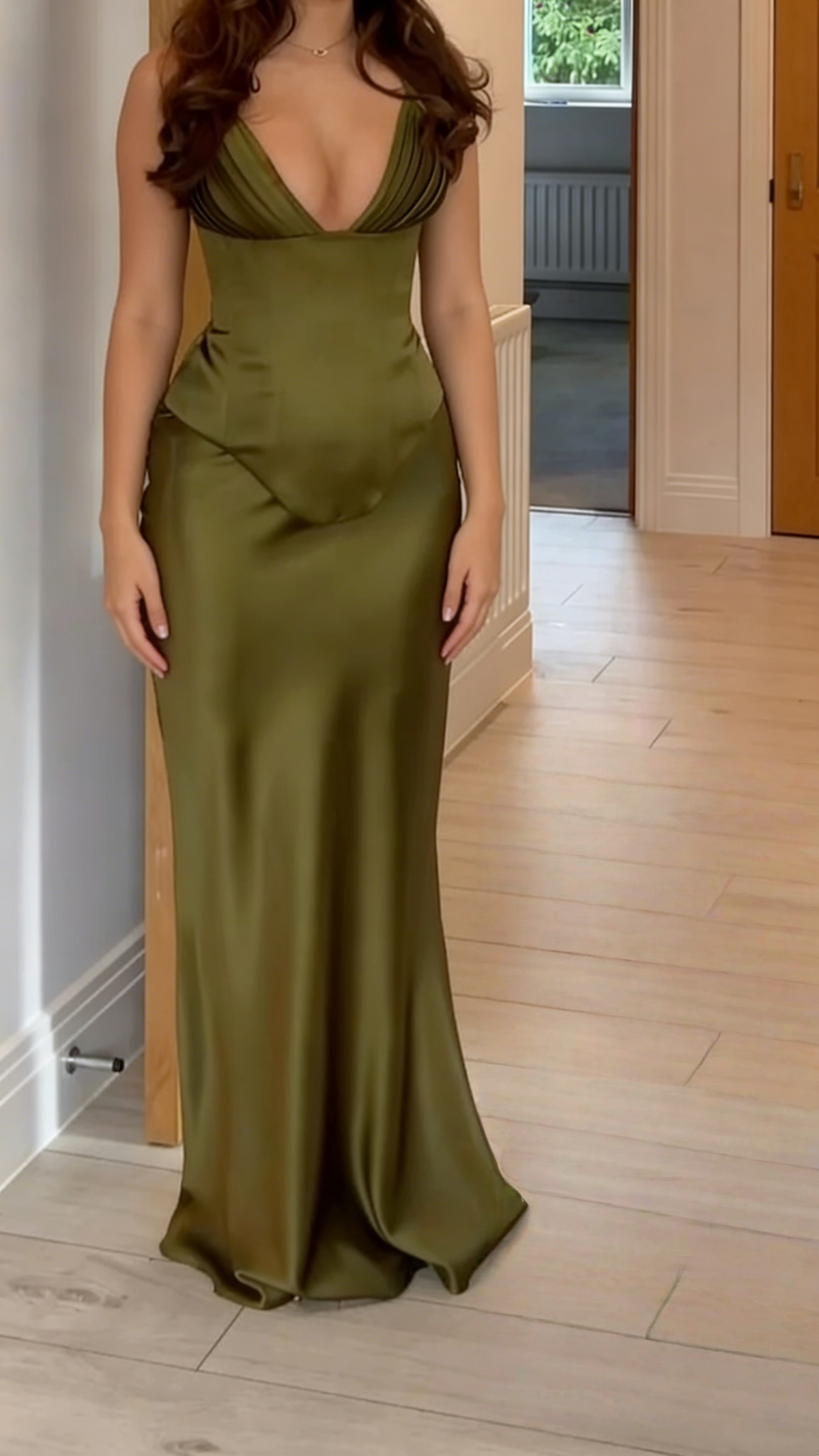 V Neck Green Satin Sheath Long Prom Dress J9660