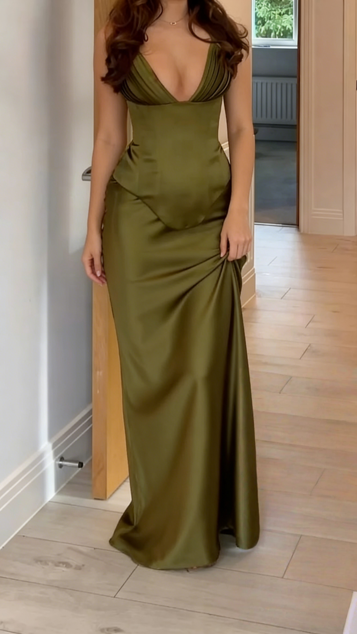 V Neck Green Satin Sheath Long Prom Dress J9660