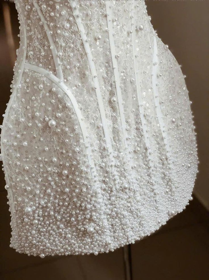 Gorgeous White Lace Pearls Beaded Short 18th Birthday Outfits Formal Graduation Homecoming Dress