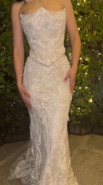 Gorgeous Strapless White Tulle Lace Beaded Mermaid Long Wedding Dress