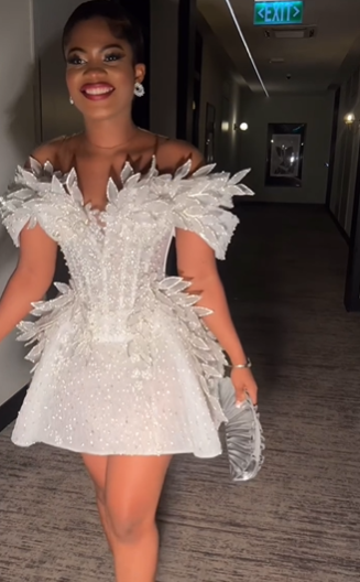 Vintage Pearls Beaded Floral Short Cocktail Dress Birthday Dress White Off-the-Shoulder Homecoming Dress - View 4 | FashionDia