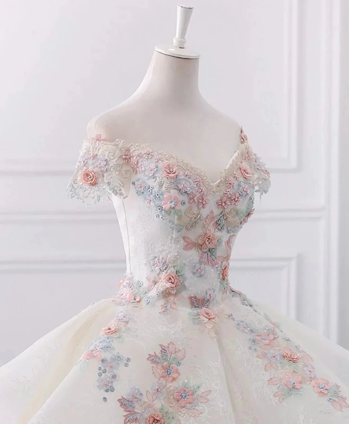Stunning Off The Shoulder Flower Ball Gown Lace Wedding Dress (ZD13599)