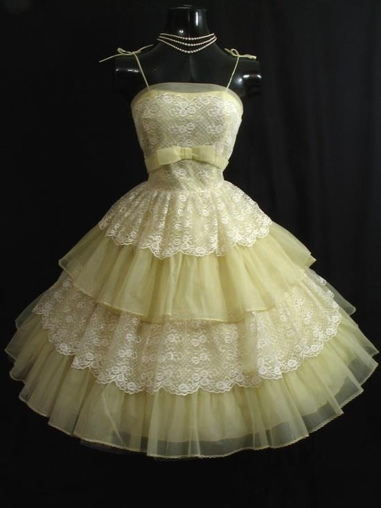 Unique Mustard Green Spaghetti Straps Tulle Lace Layered Short Homecoming Dress - FashionDia