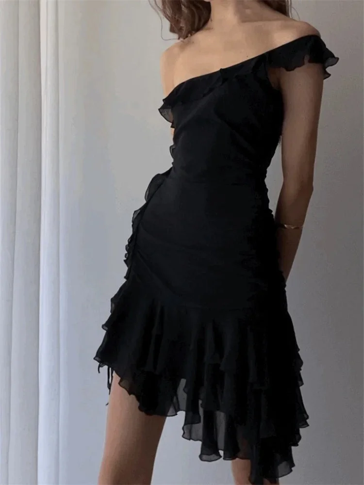 Classy Sleeveless Irregular Ruffles Chiffon Short Party Dress Red One-Shoulder Graduation Homecoming Dress - View 4 | FashionDia