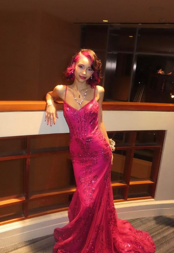Charming Spaghetti Straps V-Neck Satin Lace Sequin Evening Dress Hot Pink Mermaid Party Gowns - FashionDia