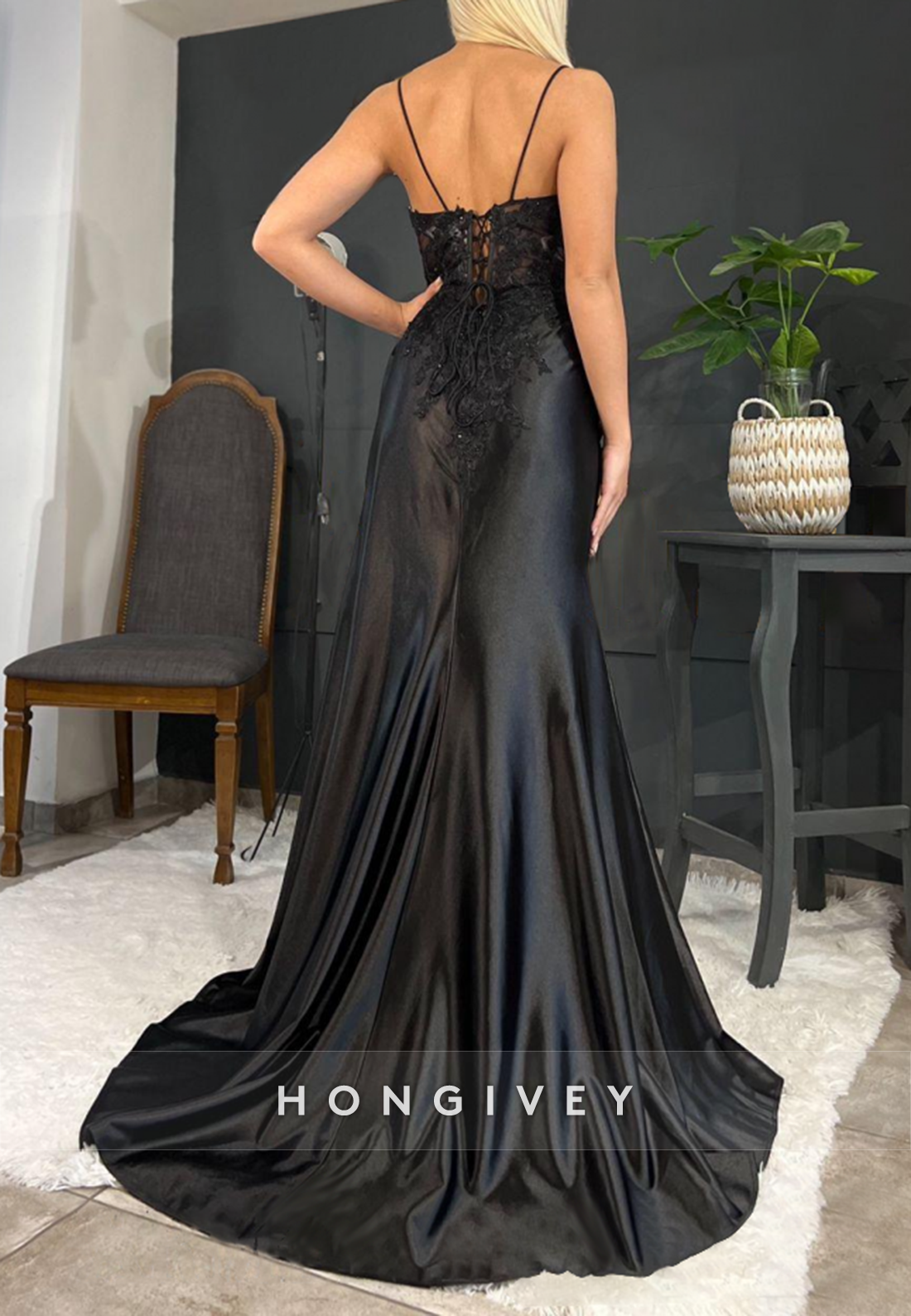 L1432 - Sexy Fitted Satin V-Neck Spaghetti Straps Ruched Appliques With Side Slit Party Prom Evening Dress