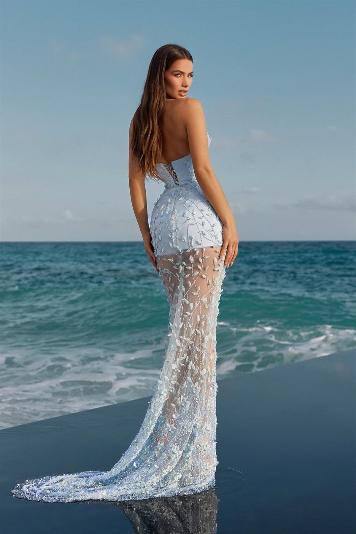 Charming Sky Blue Halter Sleeveless Mermaid Prom Dress Beads Pearl Leaf Decor With Lace-Up Back