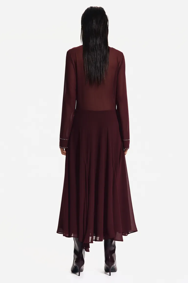 Aesthetic Leila Chiffon Midi Dress with Rivets Chic Silhouette Collection