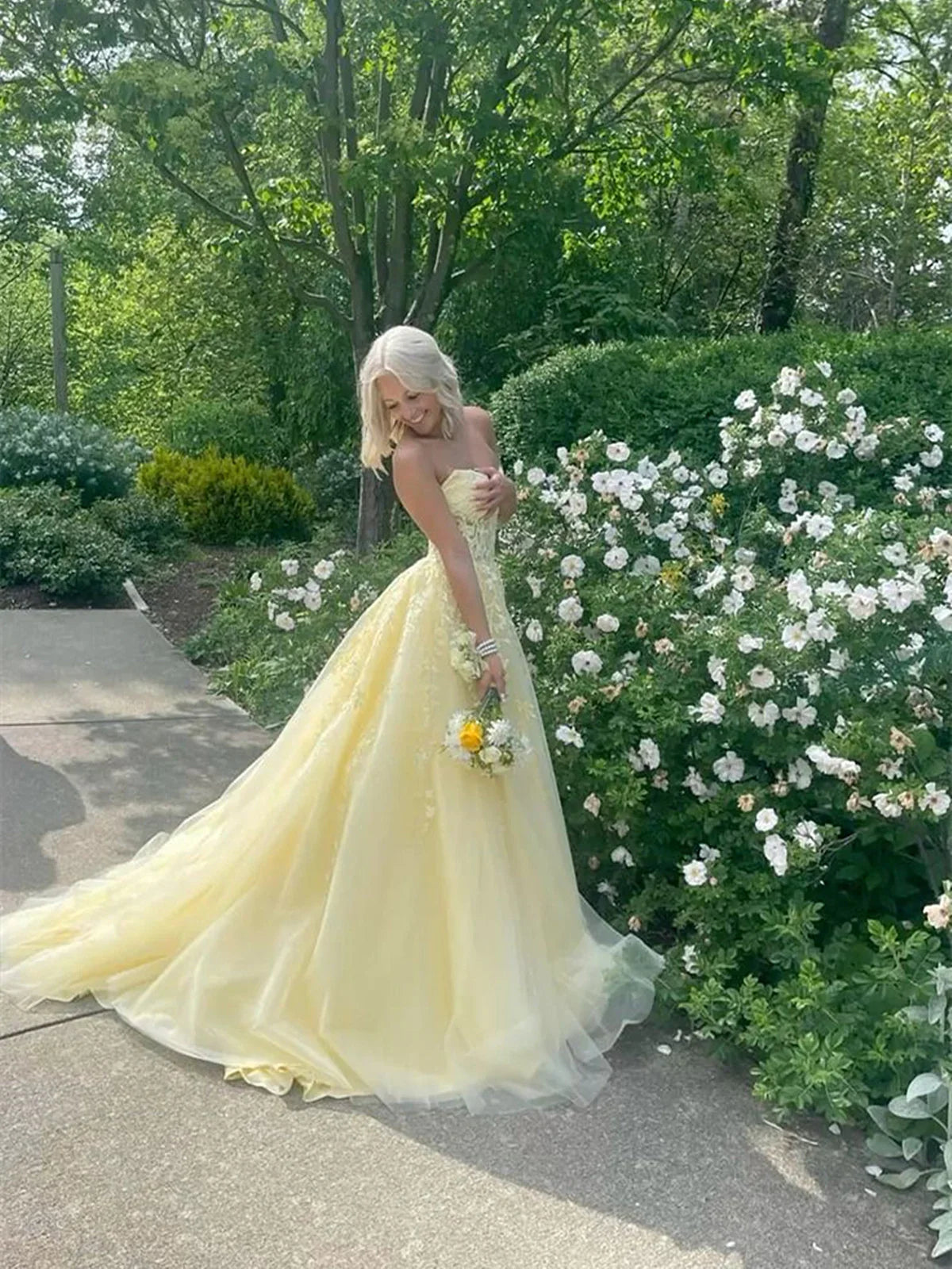 Light Yellow Tulle Applique Prom Dress Formal Evening Dress J9730