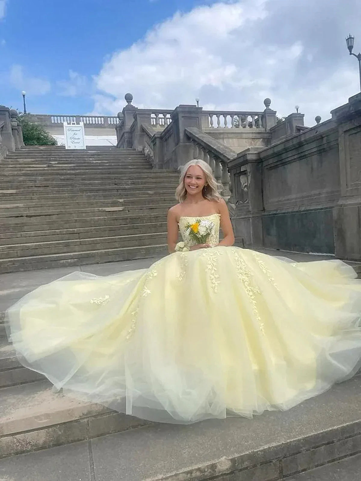 Light Yellow Tulle Applique Prom Dress Formal Evening Dress J9730
