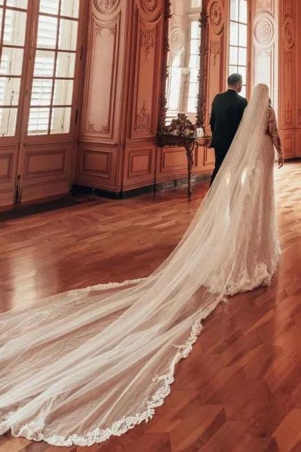 Long Sleeve V-Neck Lace A-Line Stain Wedding Dresses with Ruffles (ZD15726)