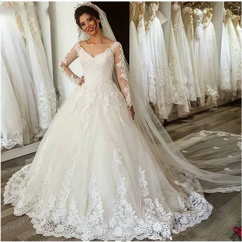 Long Sleeves Plus Size Wedding Dress Vestido de Noiva Bride Dress Robe Mariage V Neck Lace Appliques Lace Up Bridal Gowns by payinti