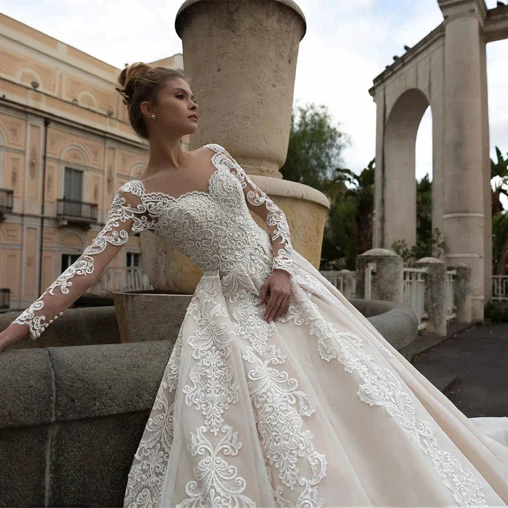 Luxury Lace Applique Wedding Dresses Long Sleeve Women's Elegant Muslim Sweetheart Fine Champagne Bridal Gowns Trailing Dress De (ZD14149)