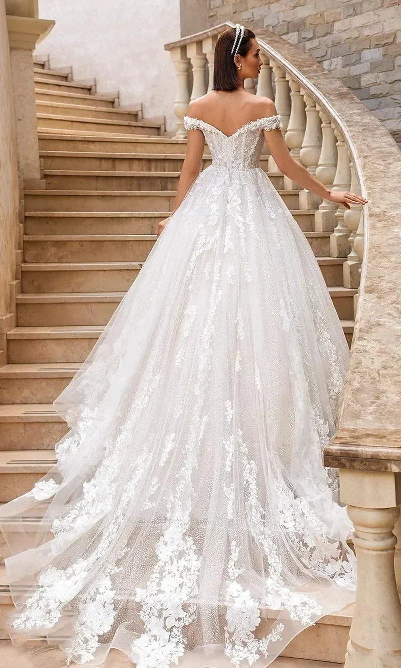 Luxury Sweetheart Ball Gown Wedding Dresses Lace Appliques Off the Shoulder Vestido Novia Backless Custom Plus Size Bride Dress (ZD14111) - View 2 | VelvetHem
