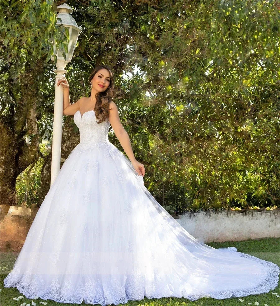 Luxury white bridal gown Sweetheart Applique backless Pearl Crystal tulle plus Saudi Arabian wedding dress trouw jurken dames (ZD14216)