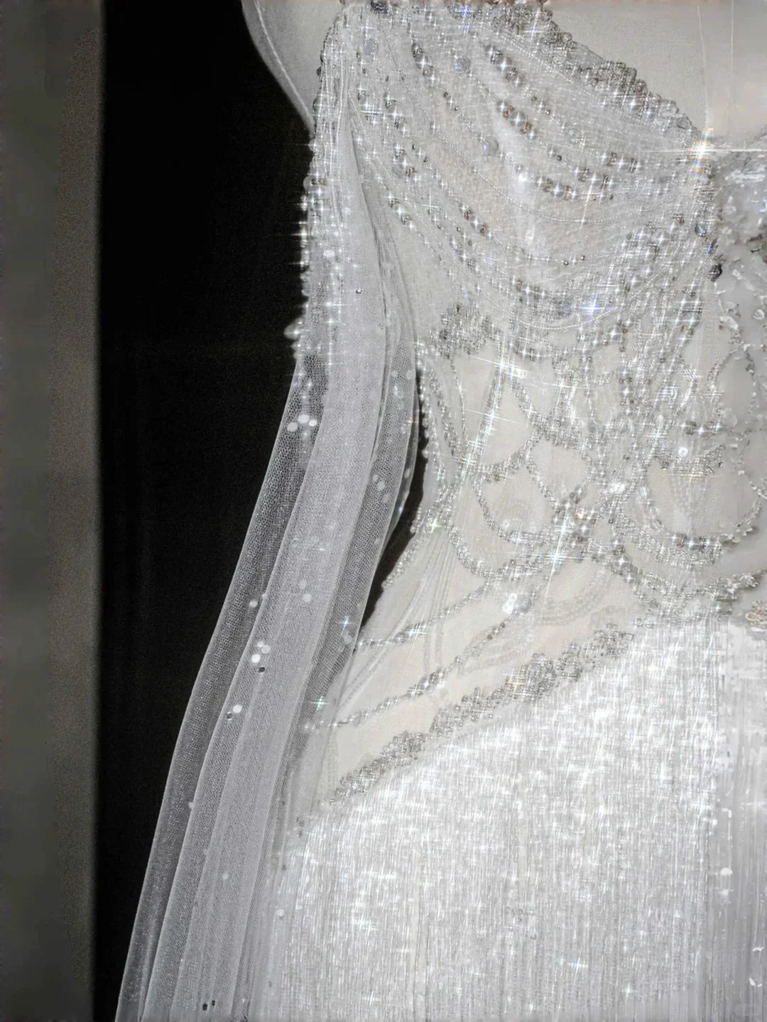 Luxury White Tulle Pearl Bead Chain Beaded Tassel Prom Dress Evening Dress,Off Shoulder Wedding Dress (ZD13763)