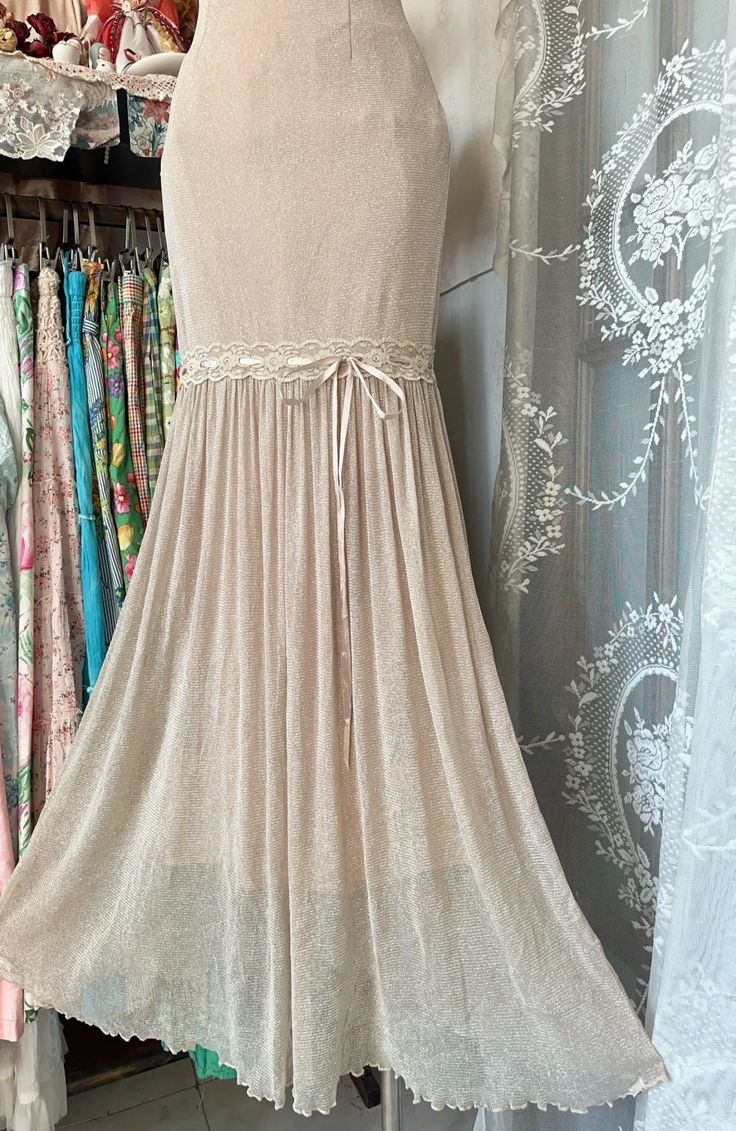 Simple Champagne Chiffon Mermaid Evening Dress Halter Prom Gown - View 3 | FashionDia