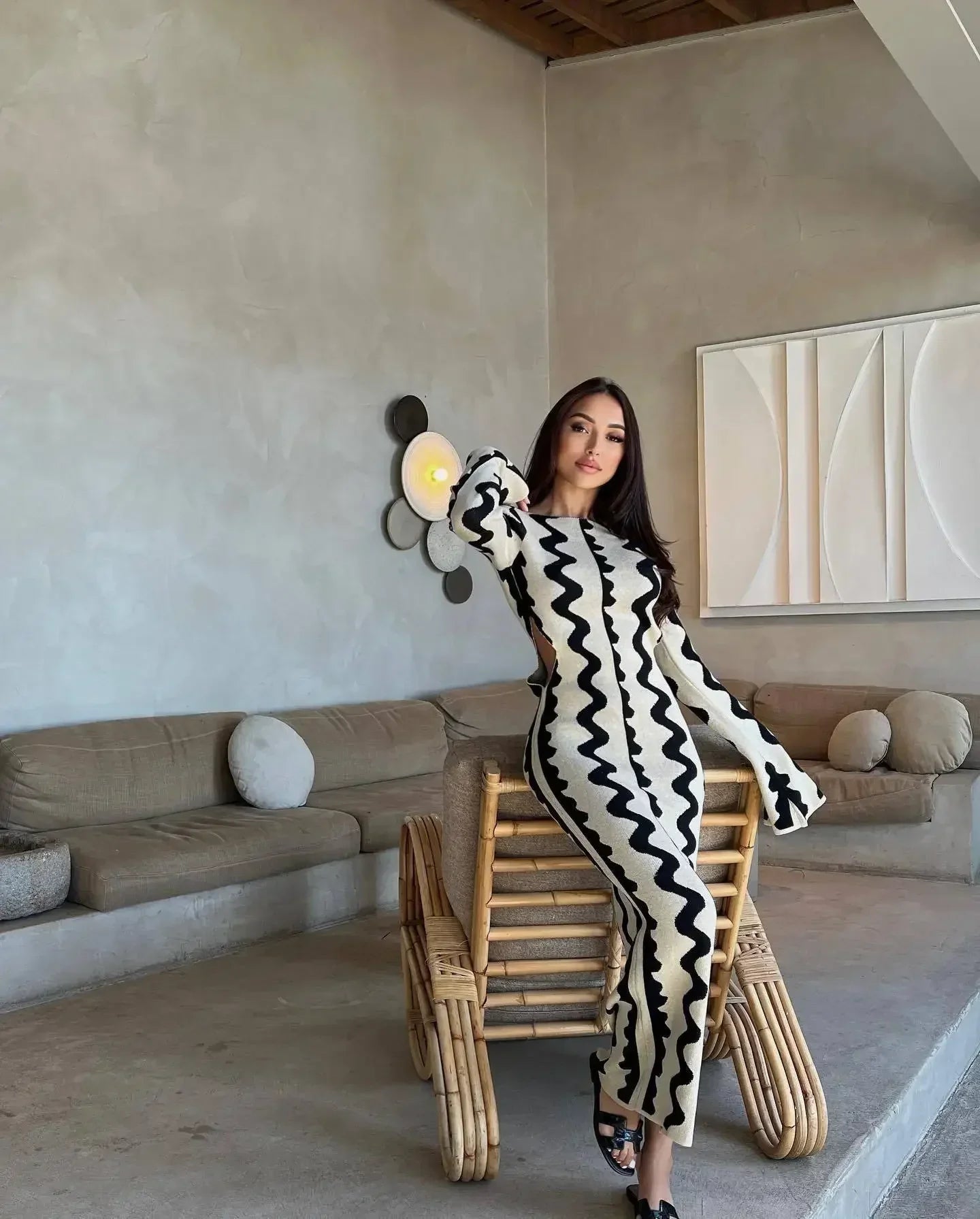 Chic Wave Striped Oneck Maxi Knitted Bodycon Dress