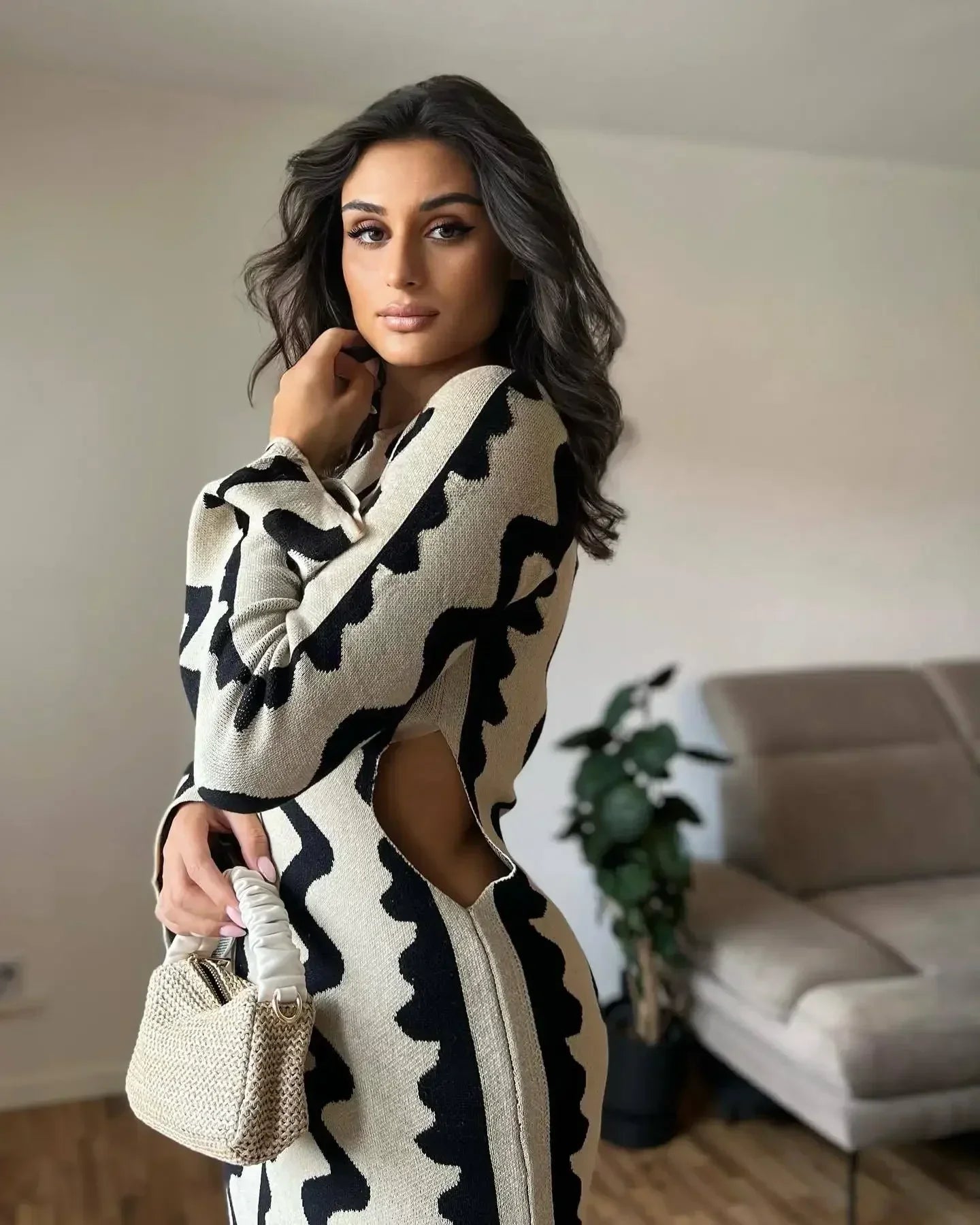 Chic Wave Striped Oneck Maxi Knitted Bodycon Dress