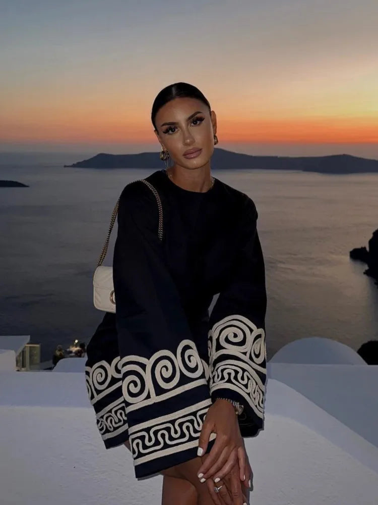 Maila Classic and Elegant Dress for Women Effortless Chic Look