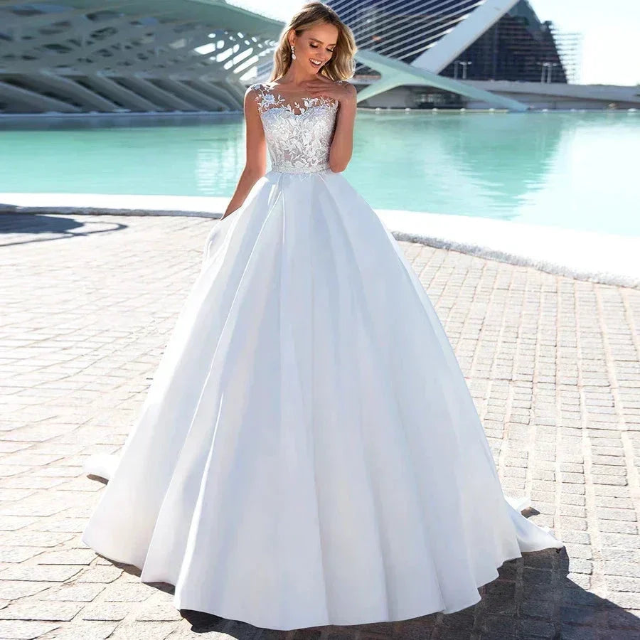 New Arrival White/Ivory Ball Gown Wedding Dress Robe De Mariee Cap Sleeve Beading Applique Wedding Dresses for Bride (ZD13303) - View 3 | VelvetHem