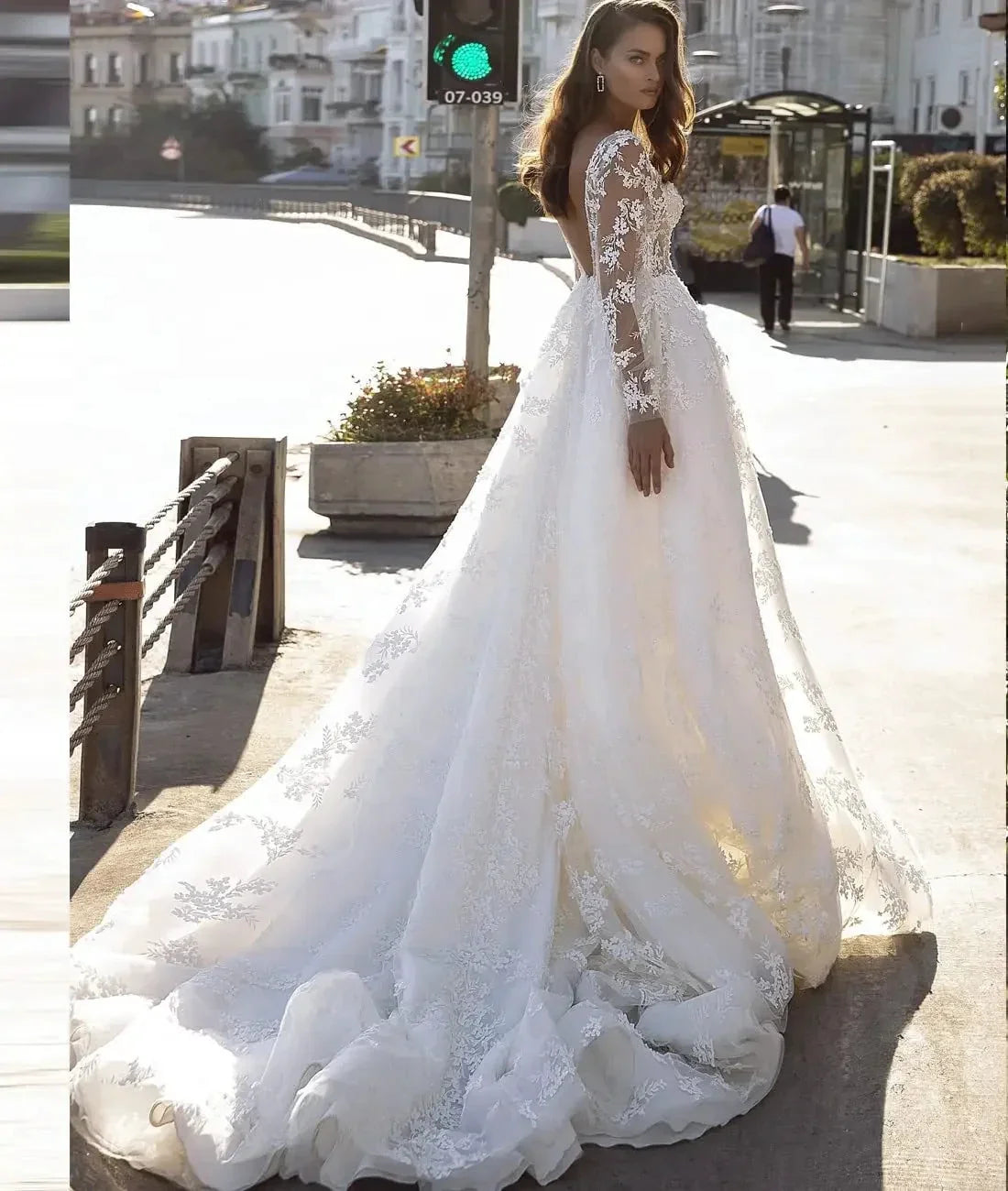 New Long Sleeves Vestidos De Novia Appliques Vestido De Noiva V-Neck Backless Wedding Dresses Lace Robe De Mariée by payinti