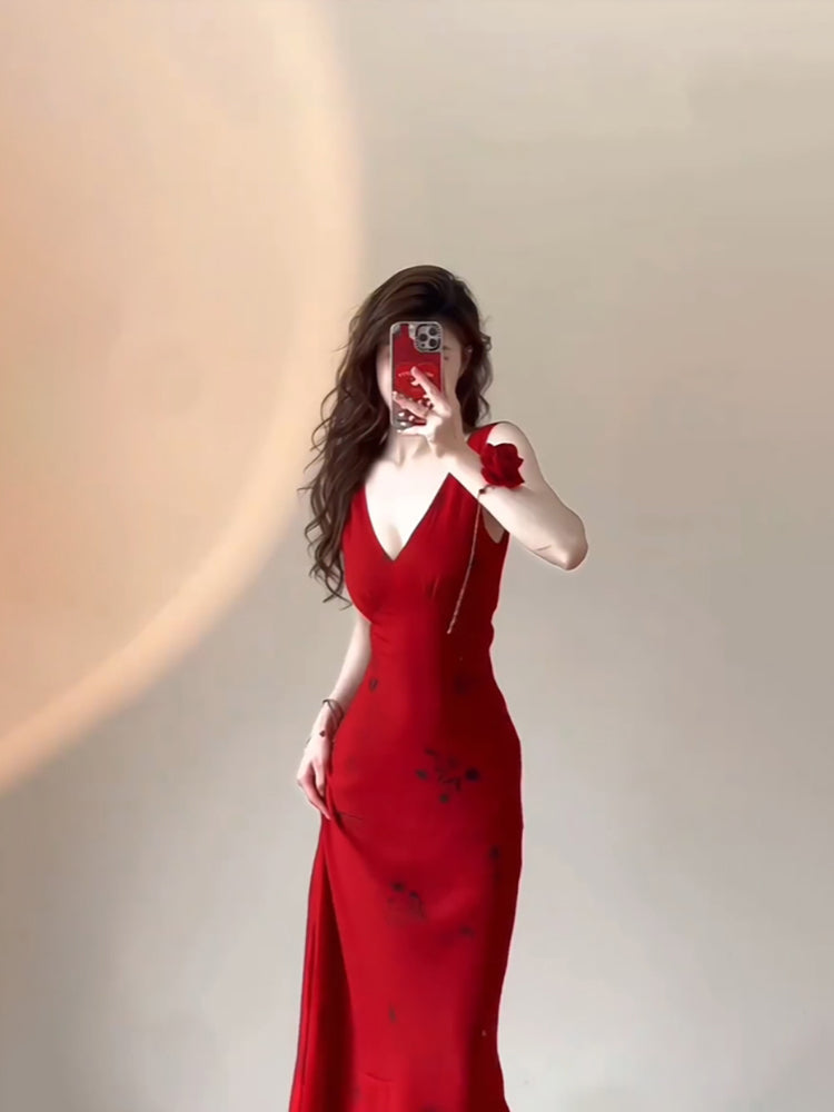 Sexy Mermaid V Neckline Christmas Dress Red Satin Prom Dresses Birthday Outfits - View 2 | FashionDia